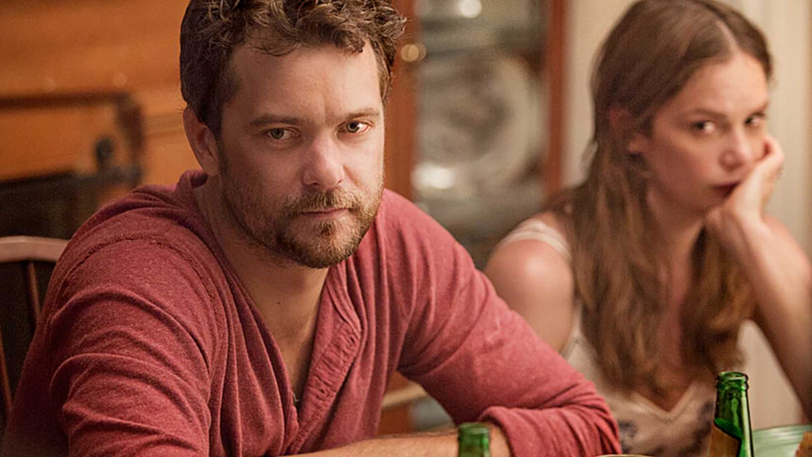 Joshua Jackson e Ruth Wilson em The Affair