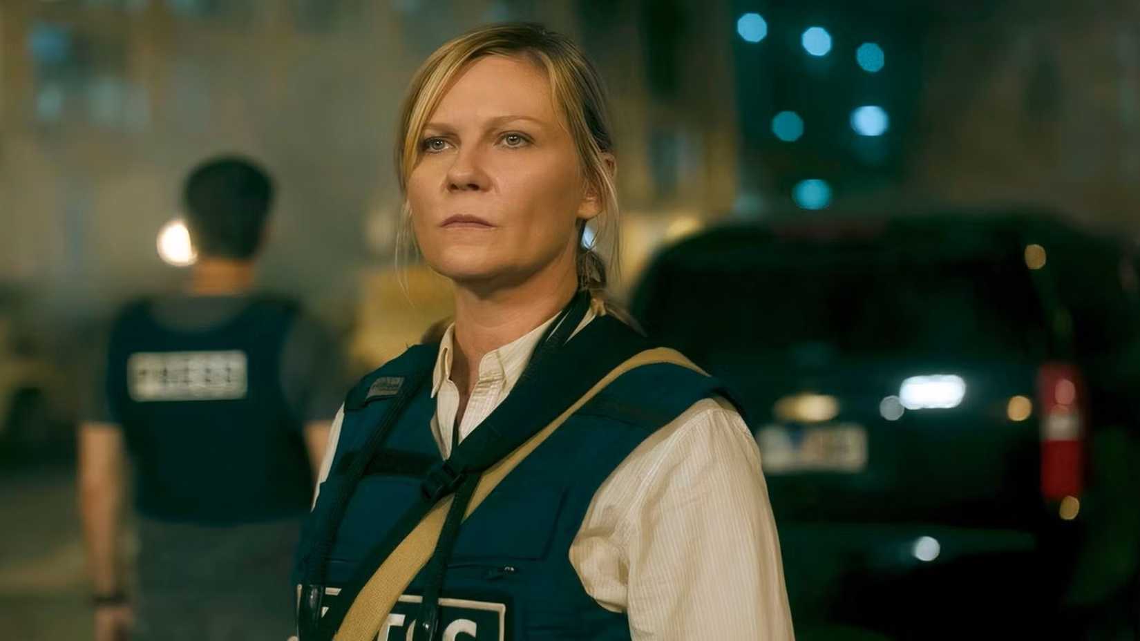 Kirsten Dunst como Lee Smith em Guerra Civil