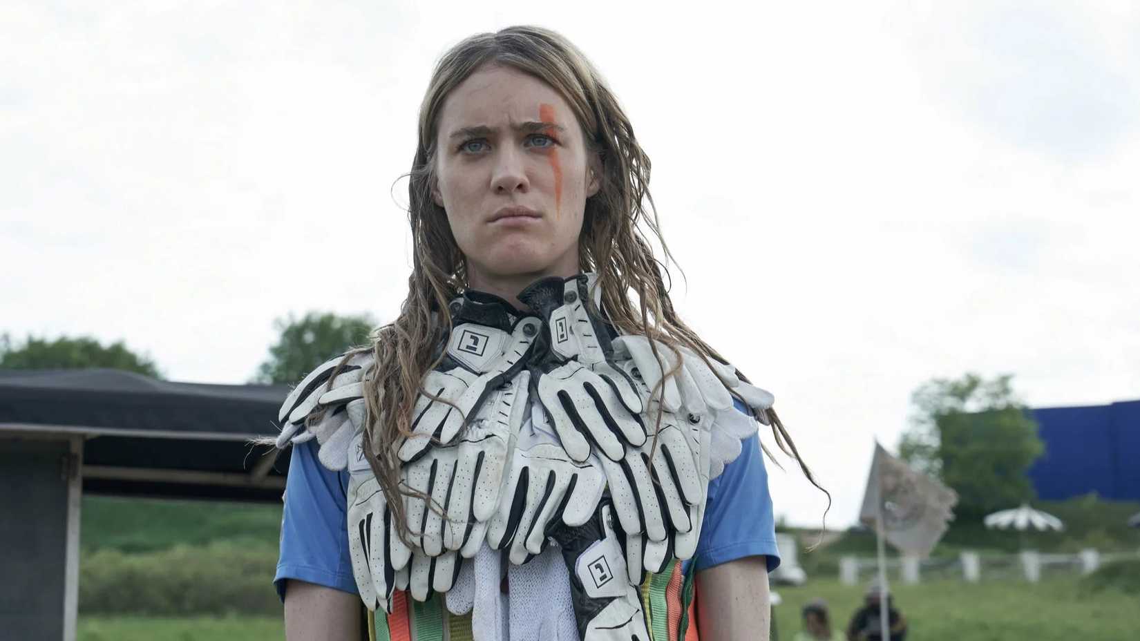 Mackenzie Davis na minissérie Station Eleven.