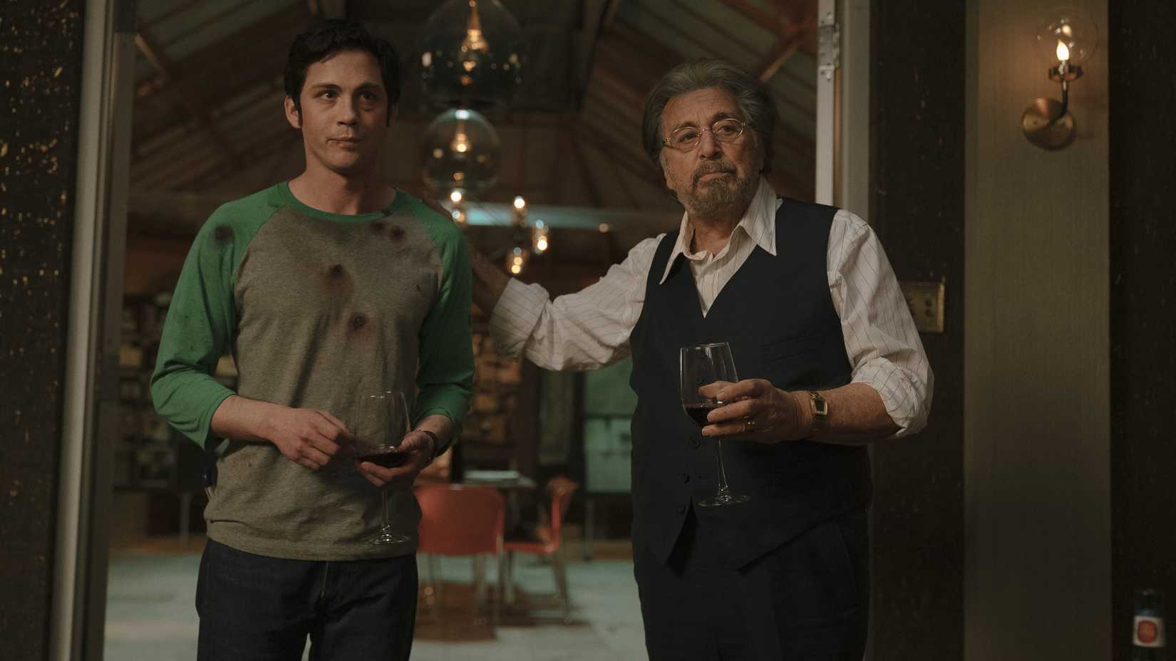 Logan Lerman e Al Pacino em Hunters
