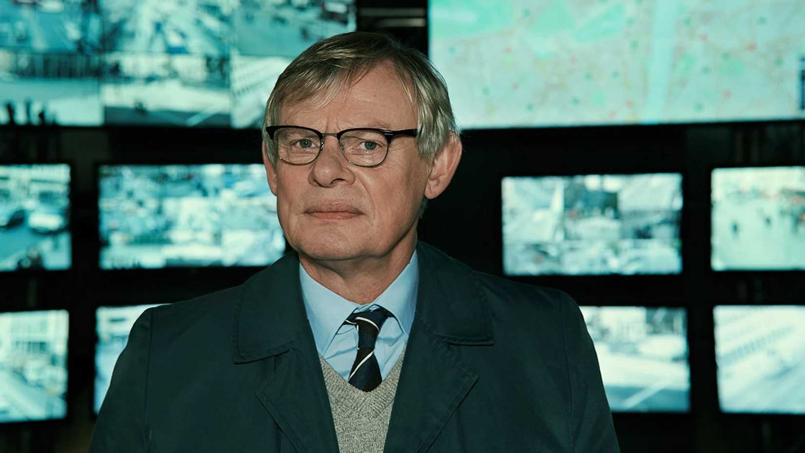 martin clunes as dci sutton in manhunt
