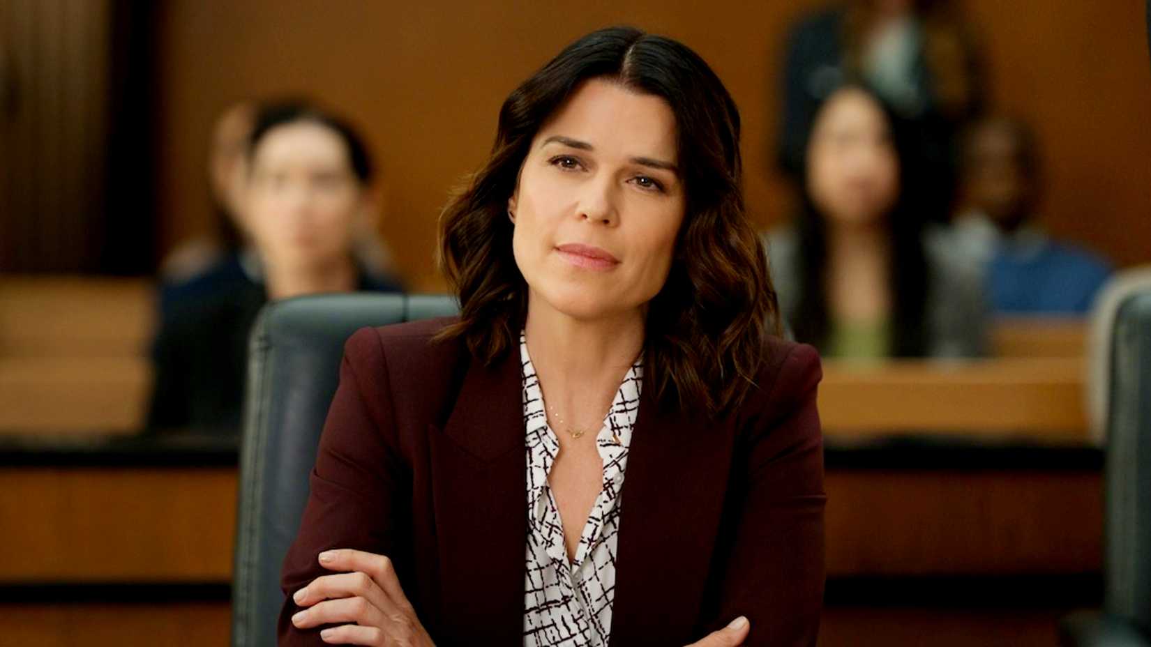 neve campbell as maggie in the lincoln lawyer season 4