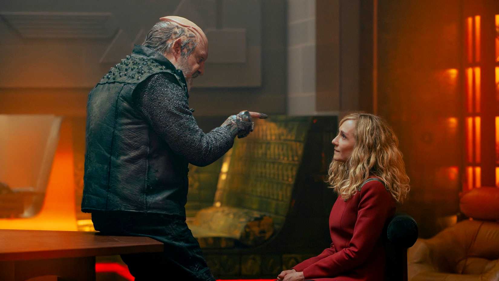 Starfleet Academy's Standout Villain Not Returning For Season 2 1 Nus Braka pointing at Captain Ake in Star Trek: Starfleet Academy.