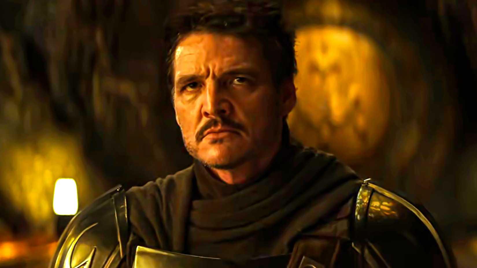 Pedro Pascal como Din Djarin, com raiva e desmascarado, em The Mandalorian and Grogu