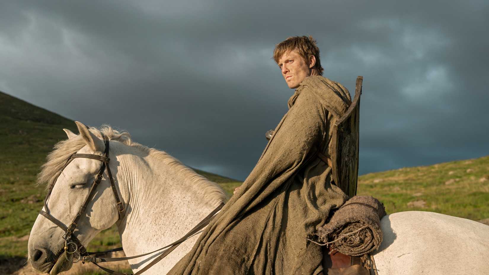 Peter Claffey como Dunk em A Knight of the Seven Kingdoms