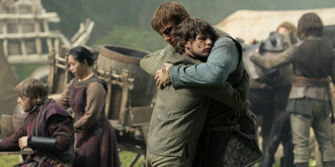 Dunk (Peter Claffey) hugging Raymun (Shaun Thomas) in A Knight of the Seven Kingdoms episode 6.