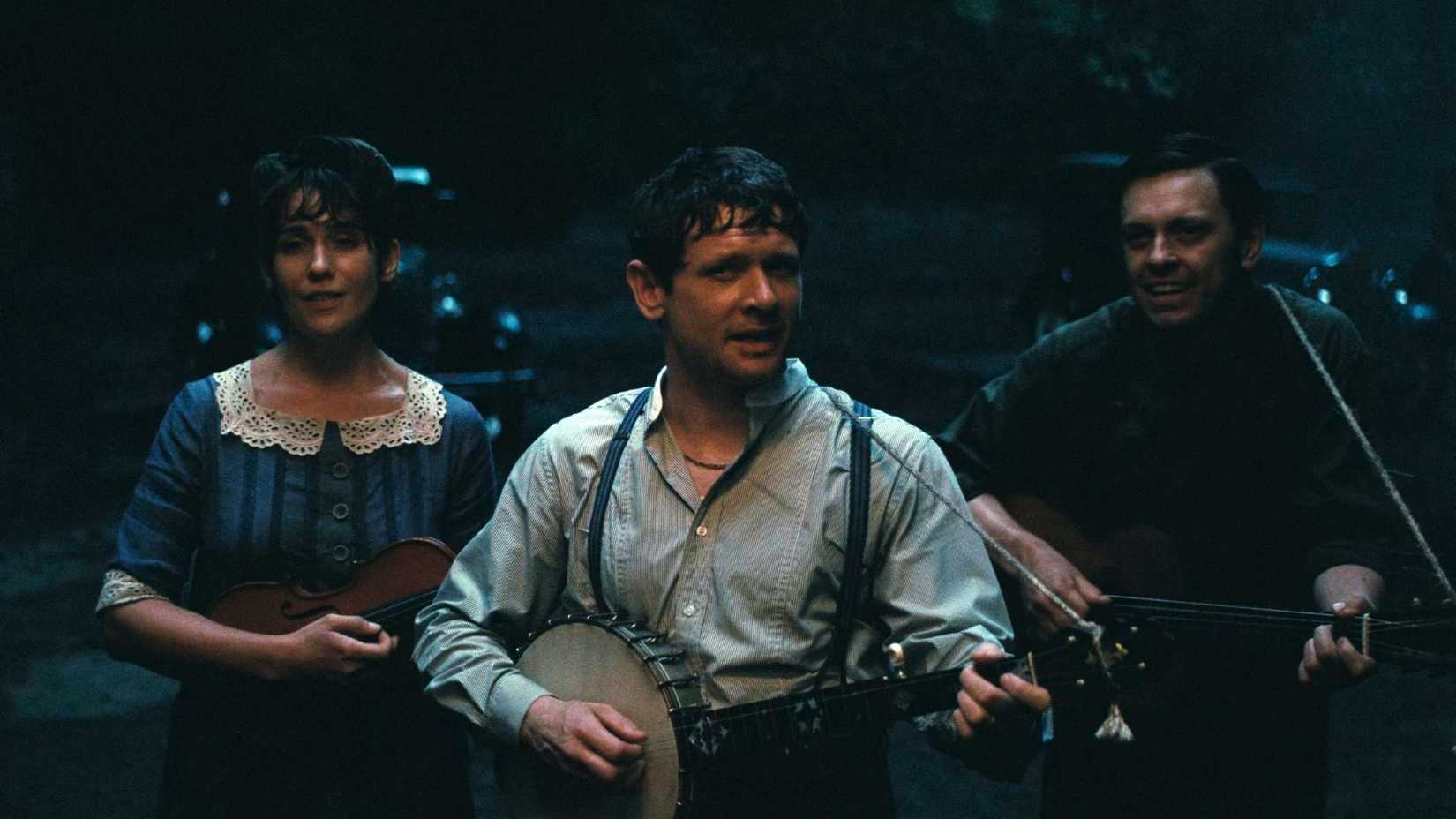 Remmick cantando em Sinners