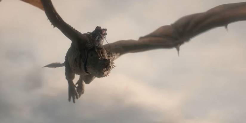 Rhaenyra (Emma D'Arcy) voando em Syrax em House of the Dragon.
