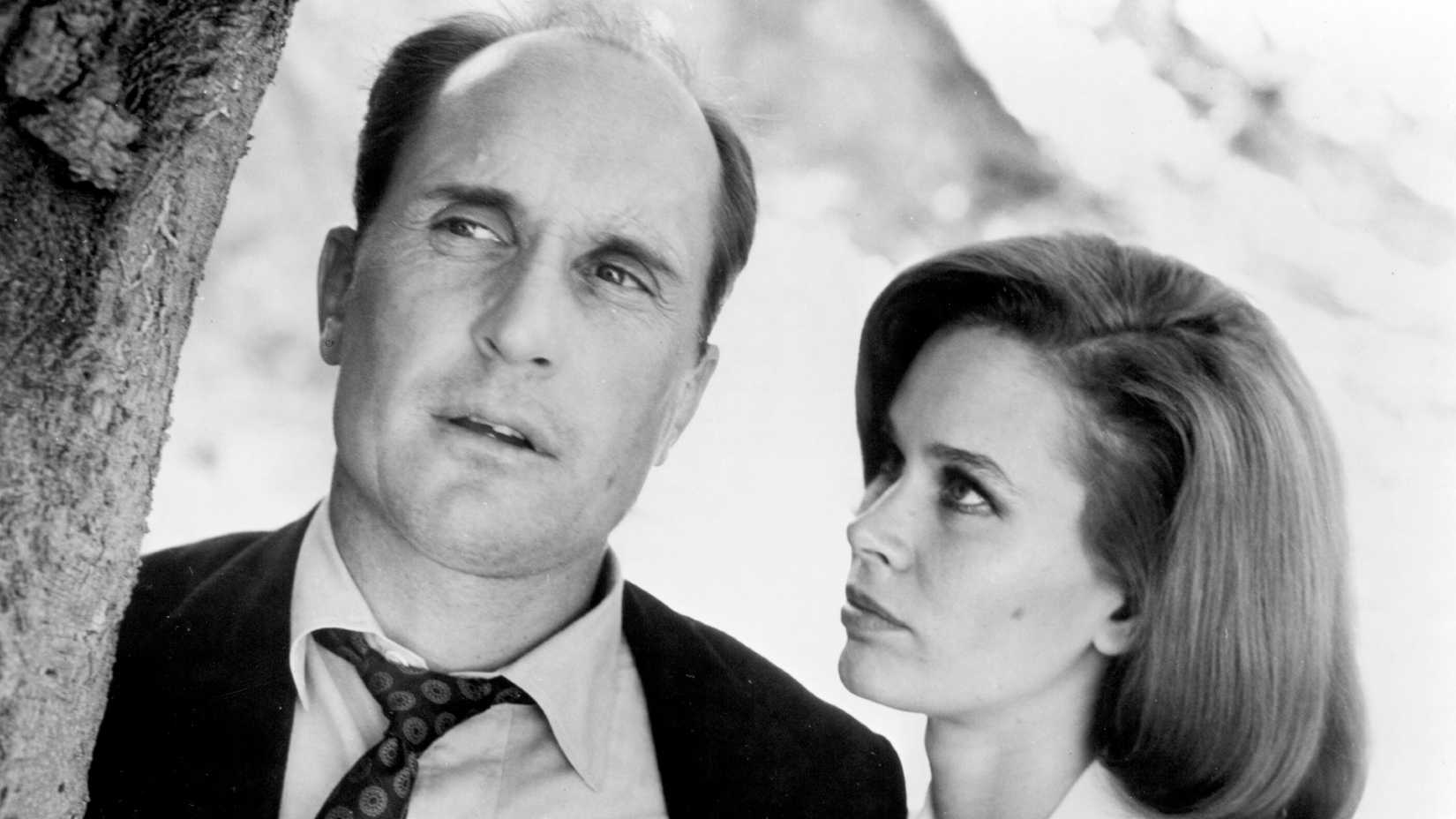 Robert Duvall e Karen Black em The Outfit