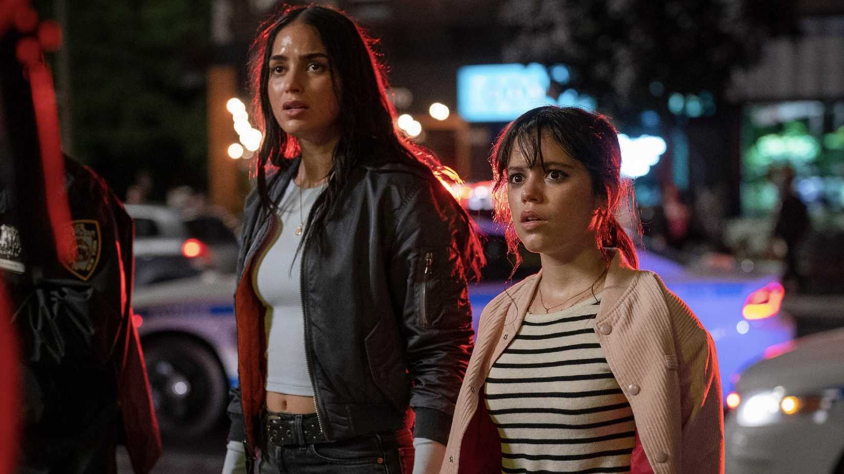 Sam (Melissa Barrera) e Tara (Jenna Ortega) em Scream VI