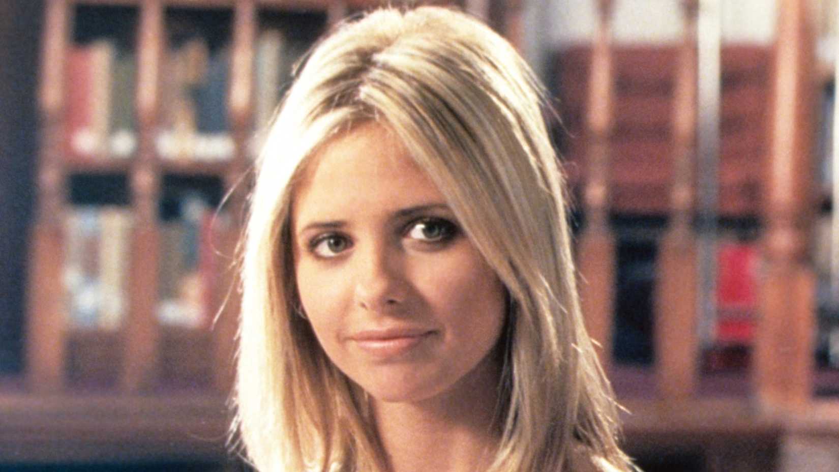 sarah michelle gellar in buffy the vampire slayer