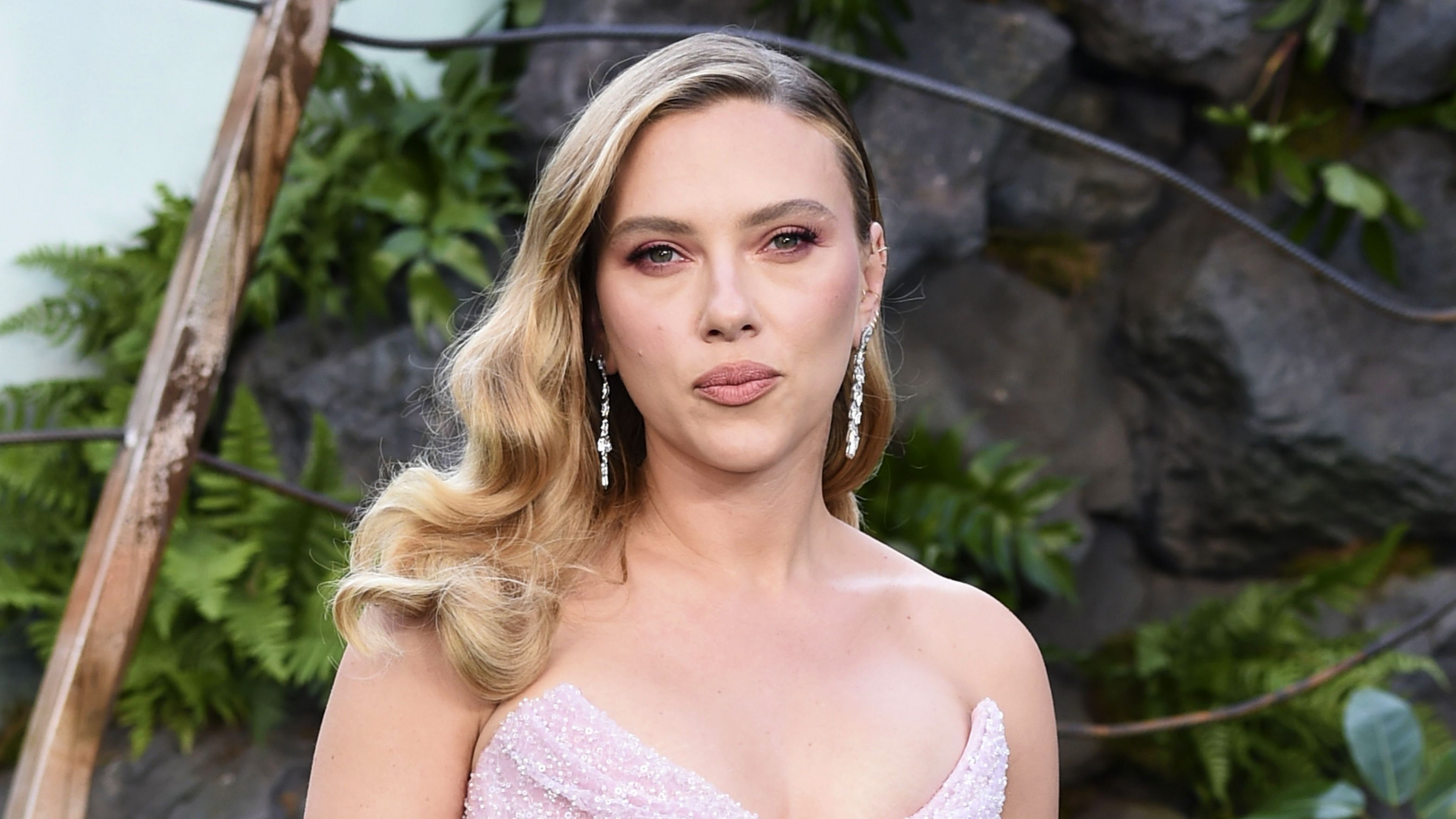 Scarlett Johansson's Hit $869M Sci-Fi Thriller Officially Releases On Netflix This Week After Breaking 29-Year Franchise Tradition