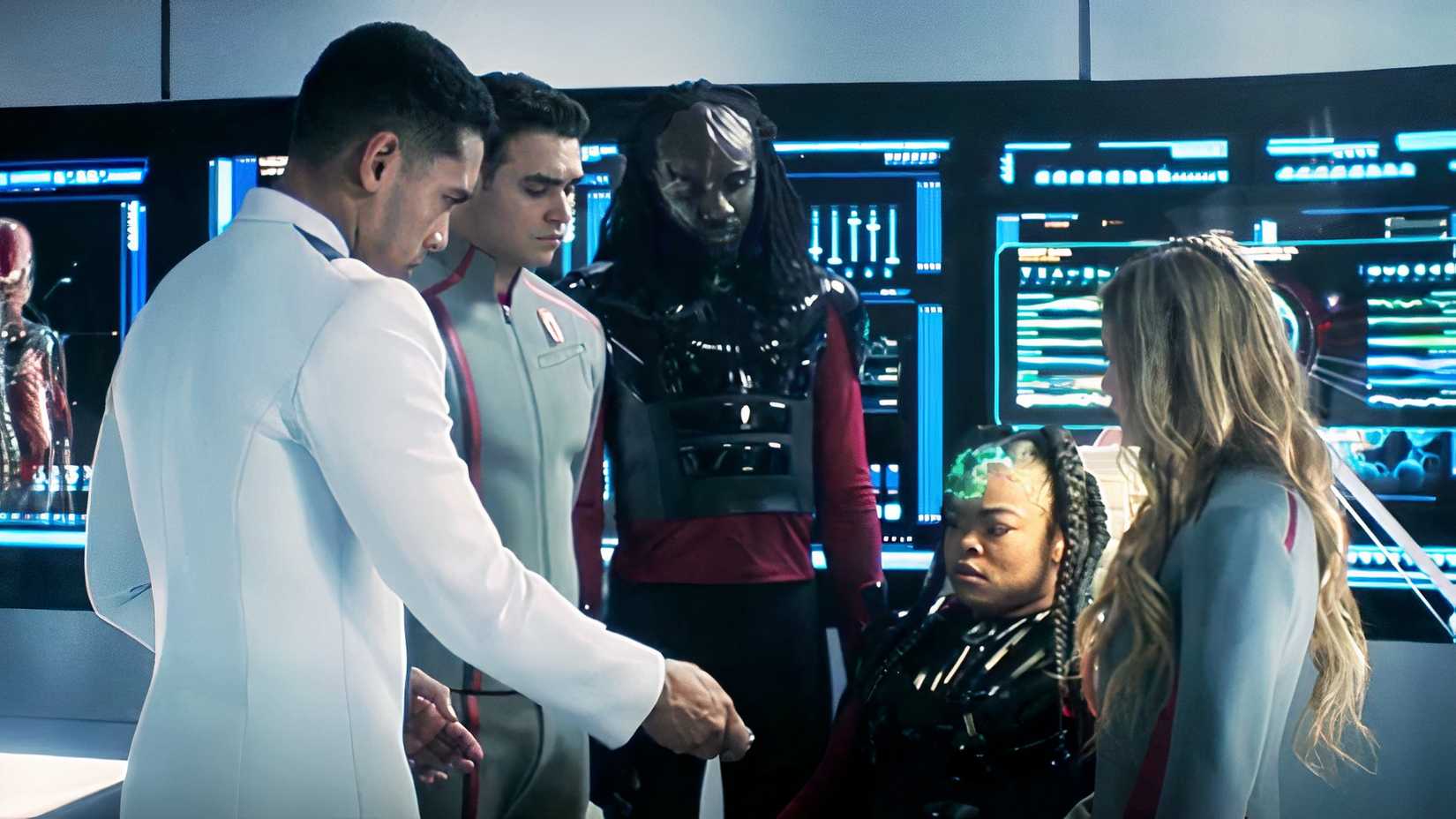 SAM falhando após ser atingida por phaser em Star Trek: Starfleet Academy