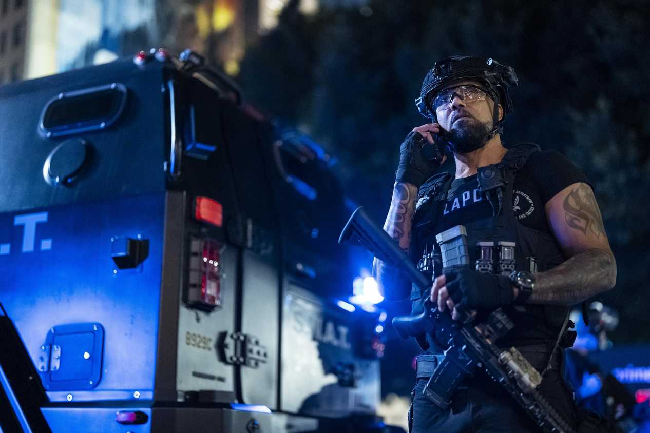 Shemar Moore Returns As Hondo In First Look At SWAT Spinoff