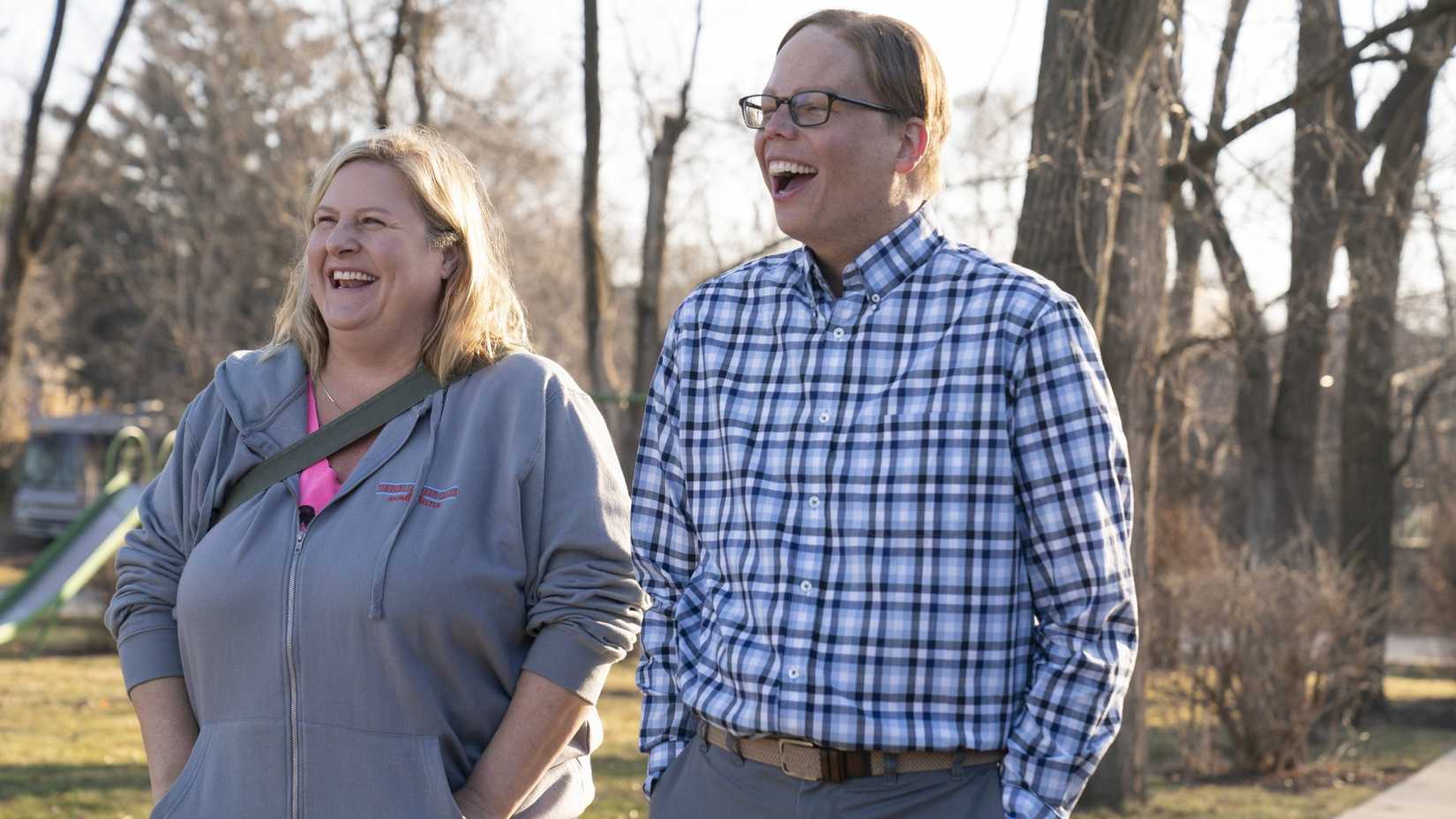 Sam und Joel in Somebody Somewhere