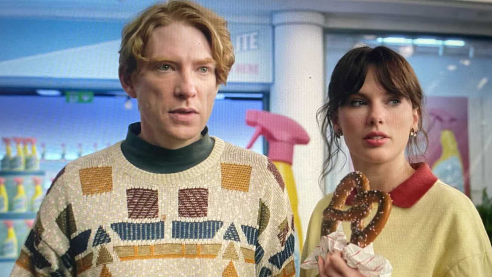 Taylor Swift und Domhnall Gleeson im Opalite-Musikvideo
