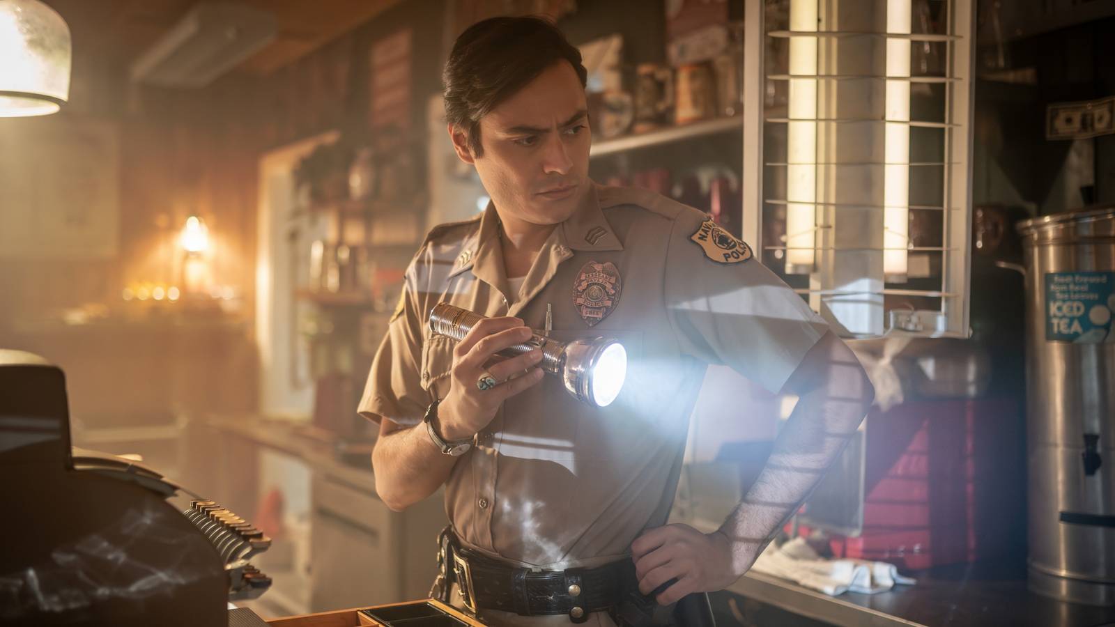 How Dark Winds Season 4 Improved Upon 42-Year-Old Leaphorn & Chee Novel With Major Change Explained By Star