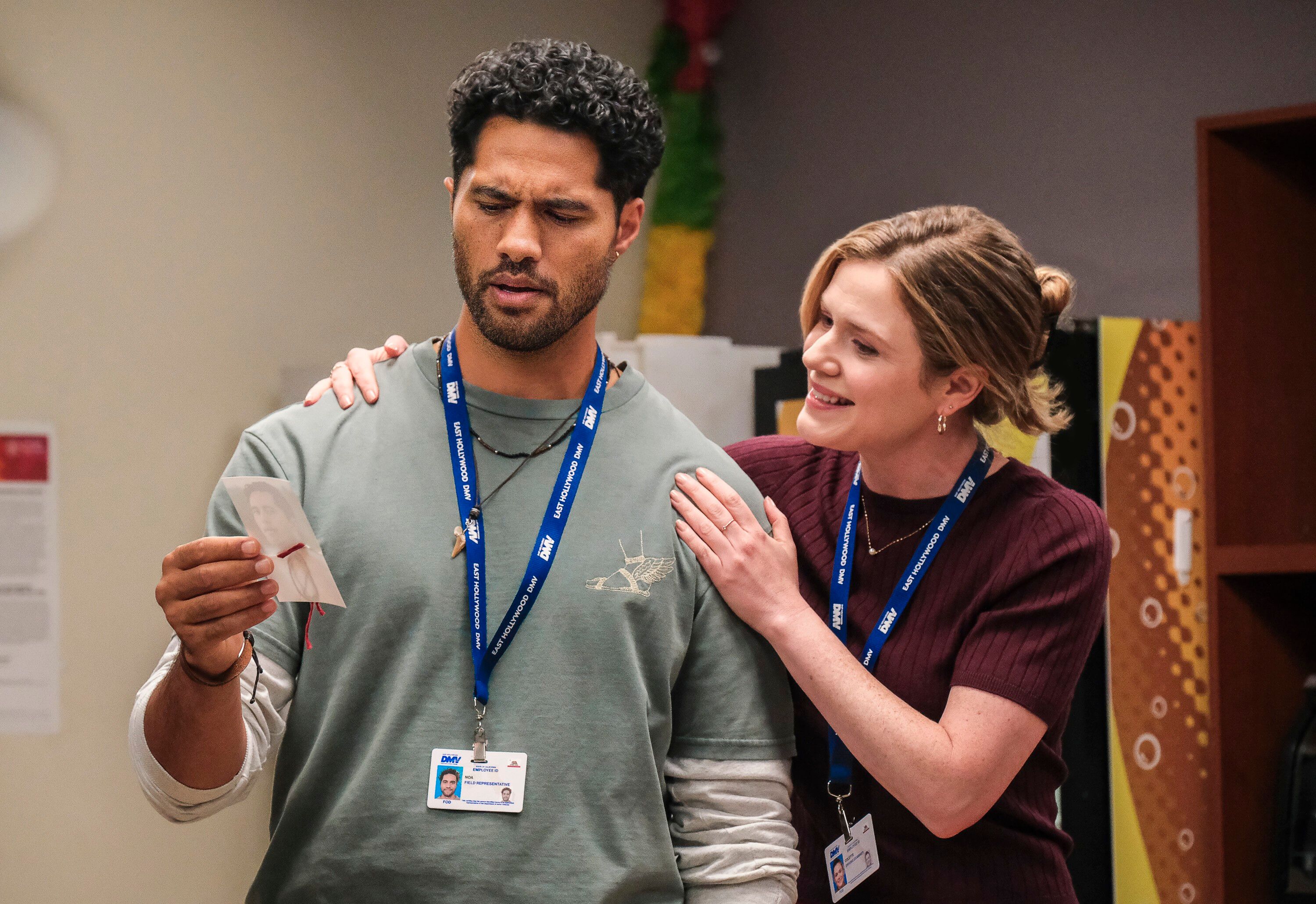 DMV, from left: Alex Tarrant, Harriet Dyer, ‘Blindspot', (Season 1, ep. 106, aired Nov. 17, 2025). photo: Bertrand Calmeau / ©CBS