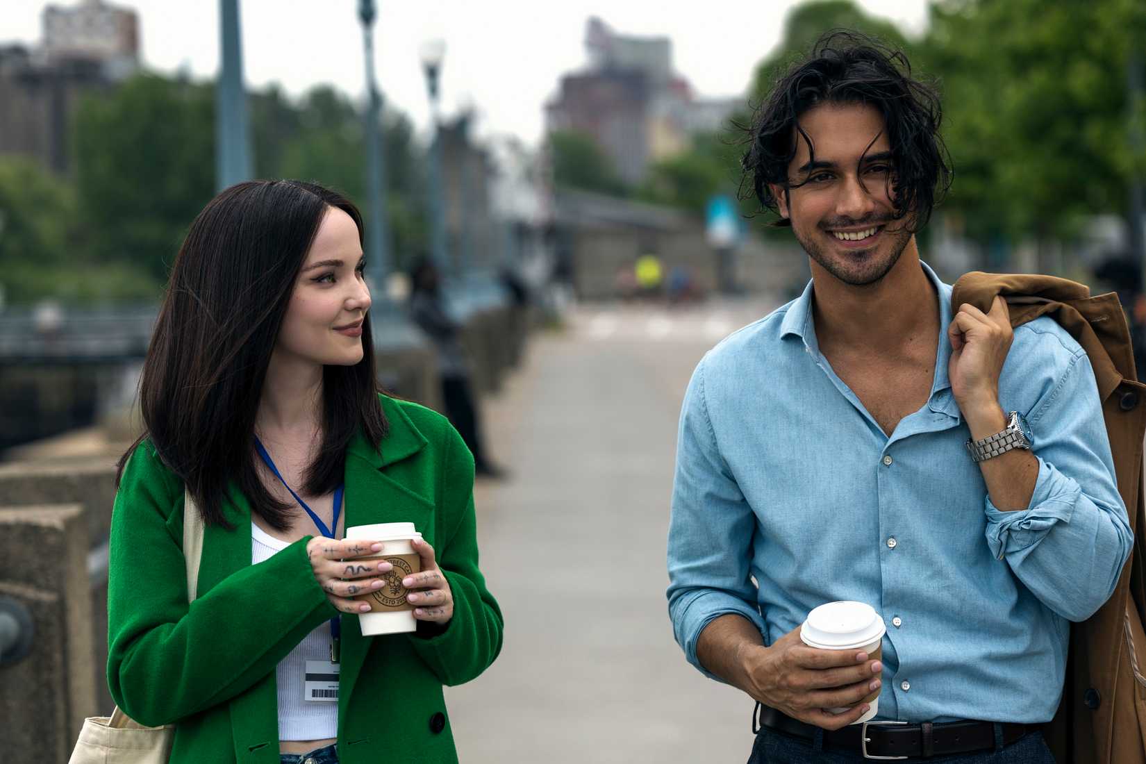56 TAGE, von links: Dove Cameron, Avan Jogia, (Staffel 1, Premiere am 18. Februar 2026). Foto: Jan Thijs / ©Amazon/MGM Studios