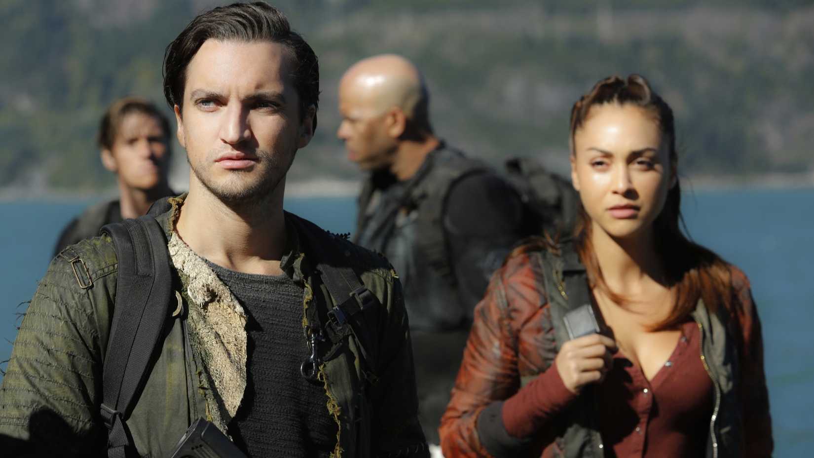 John e Raven em The 100.