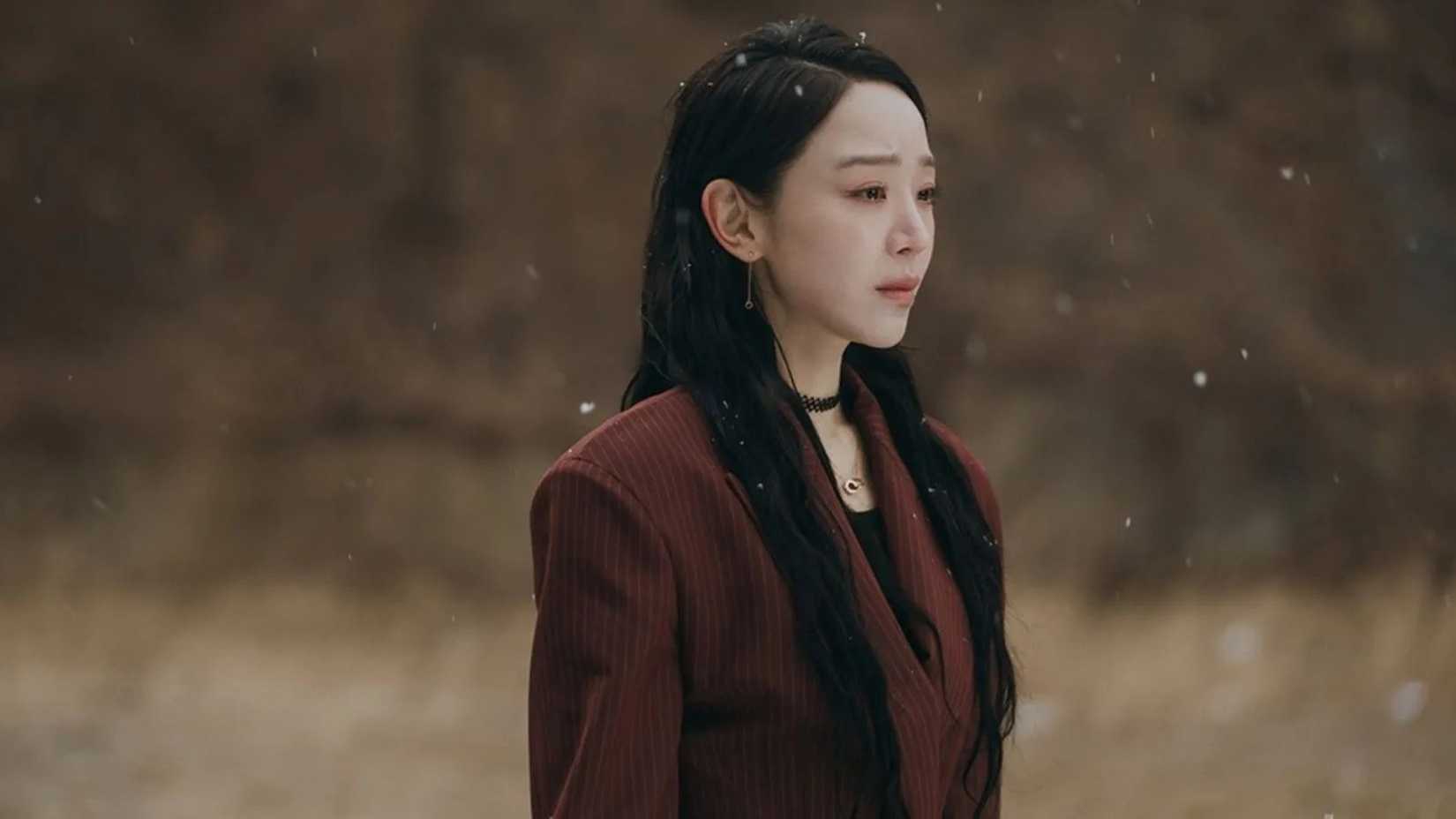 Shin Hye-Sun como Sarah Kim no K-drama da Netflix The Art of Sarah.