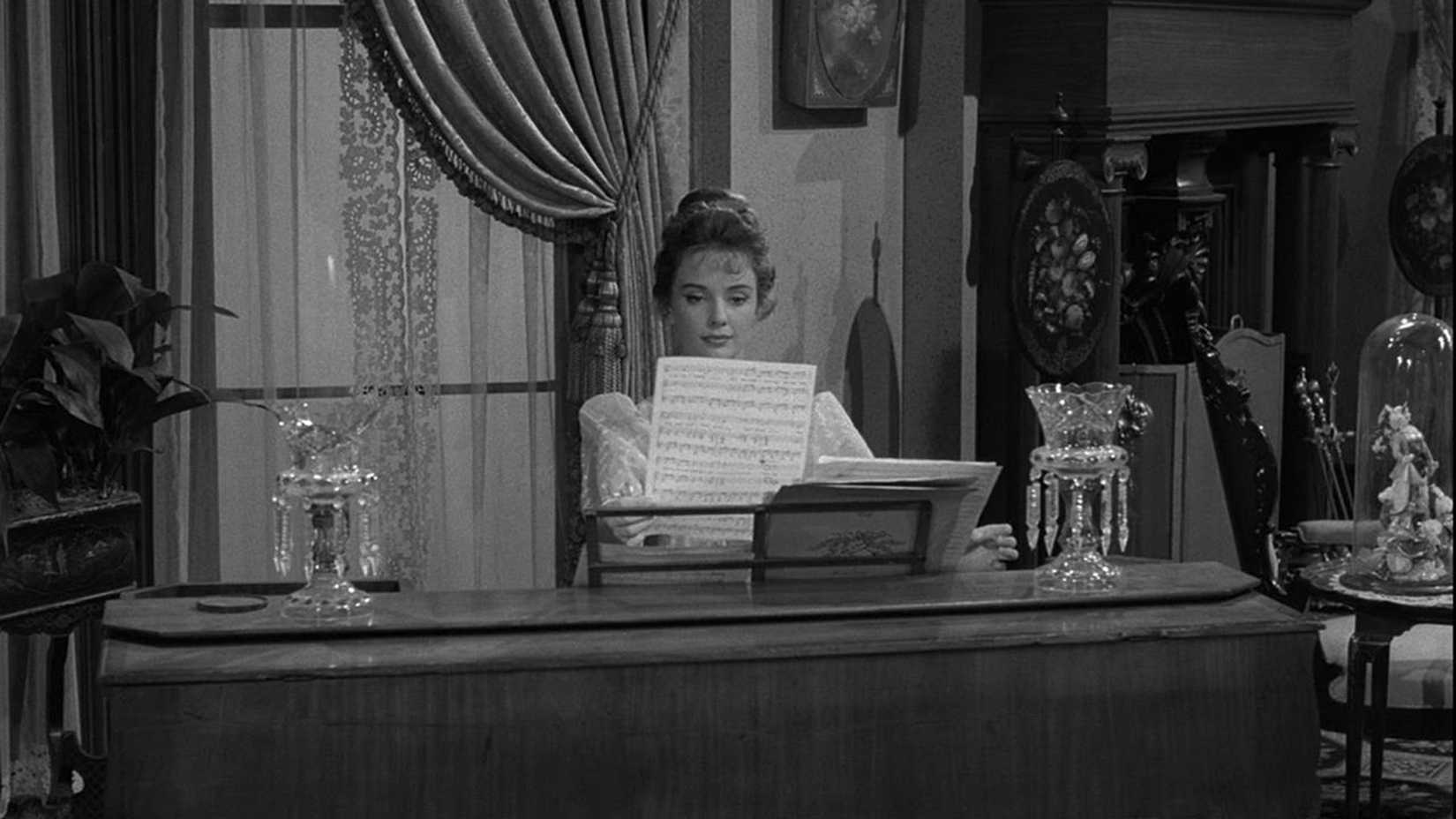 A boneca no episódio Miniature de The Twilight Zone