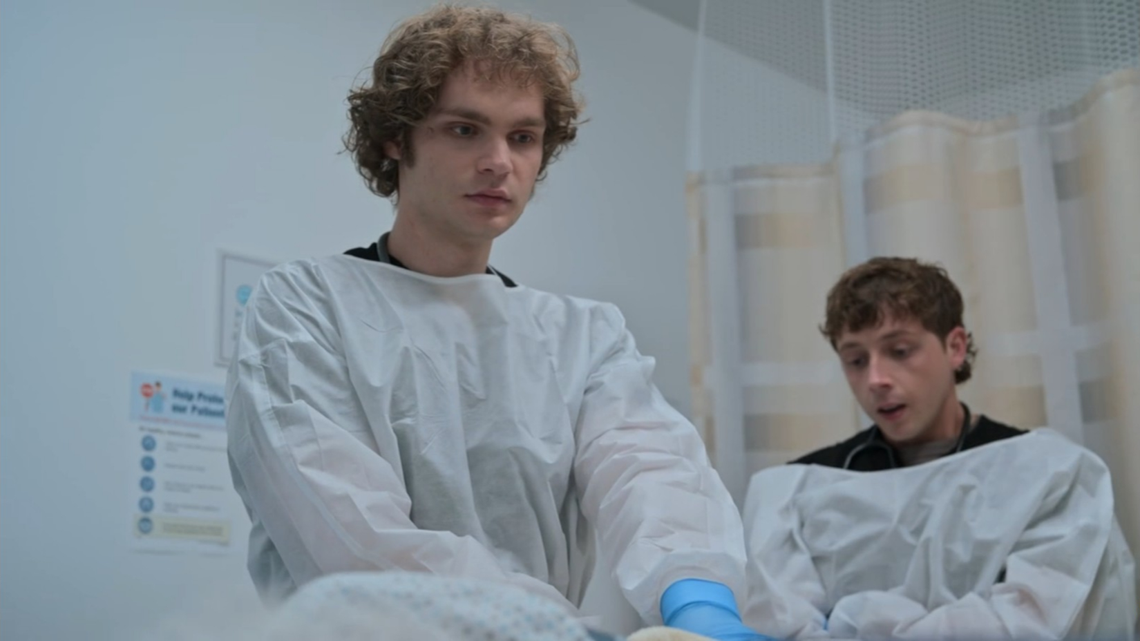 James Ogilvie em The Pitt temporada 2 episódio 5