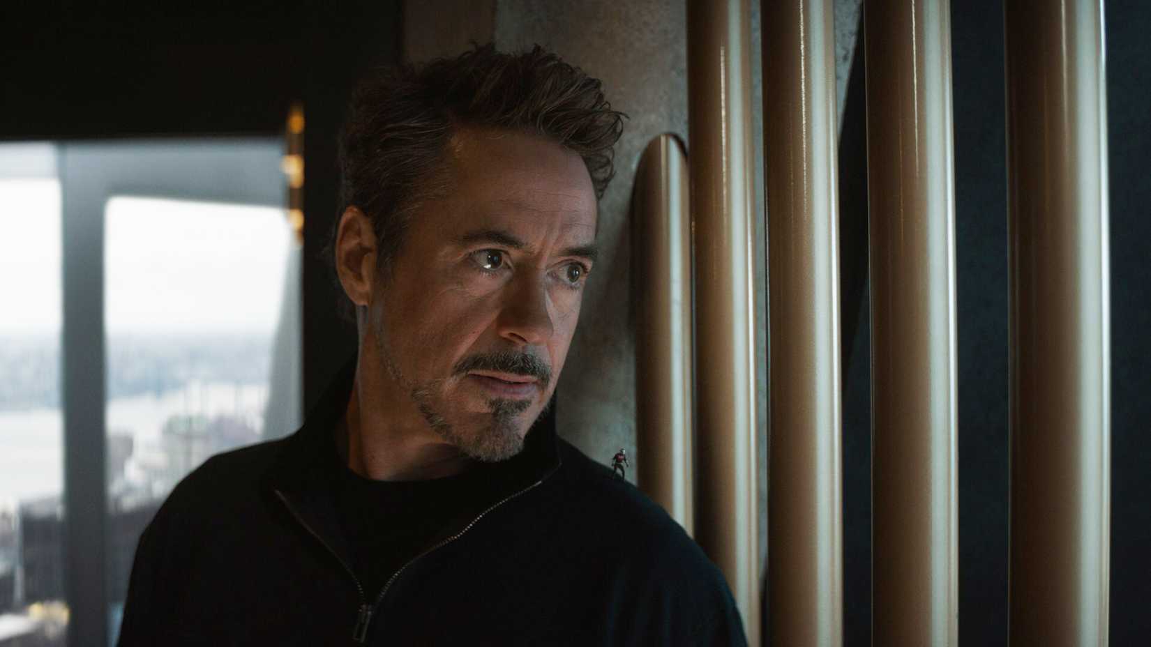 Tony Stark in the past in Avengers Endgame