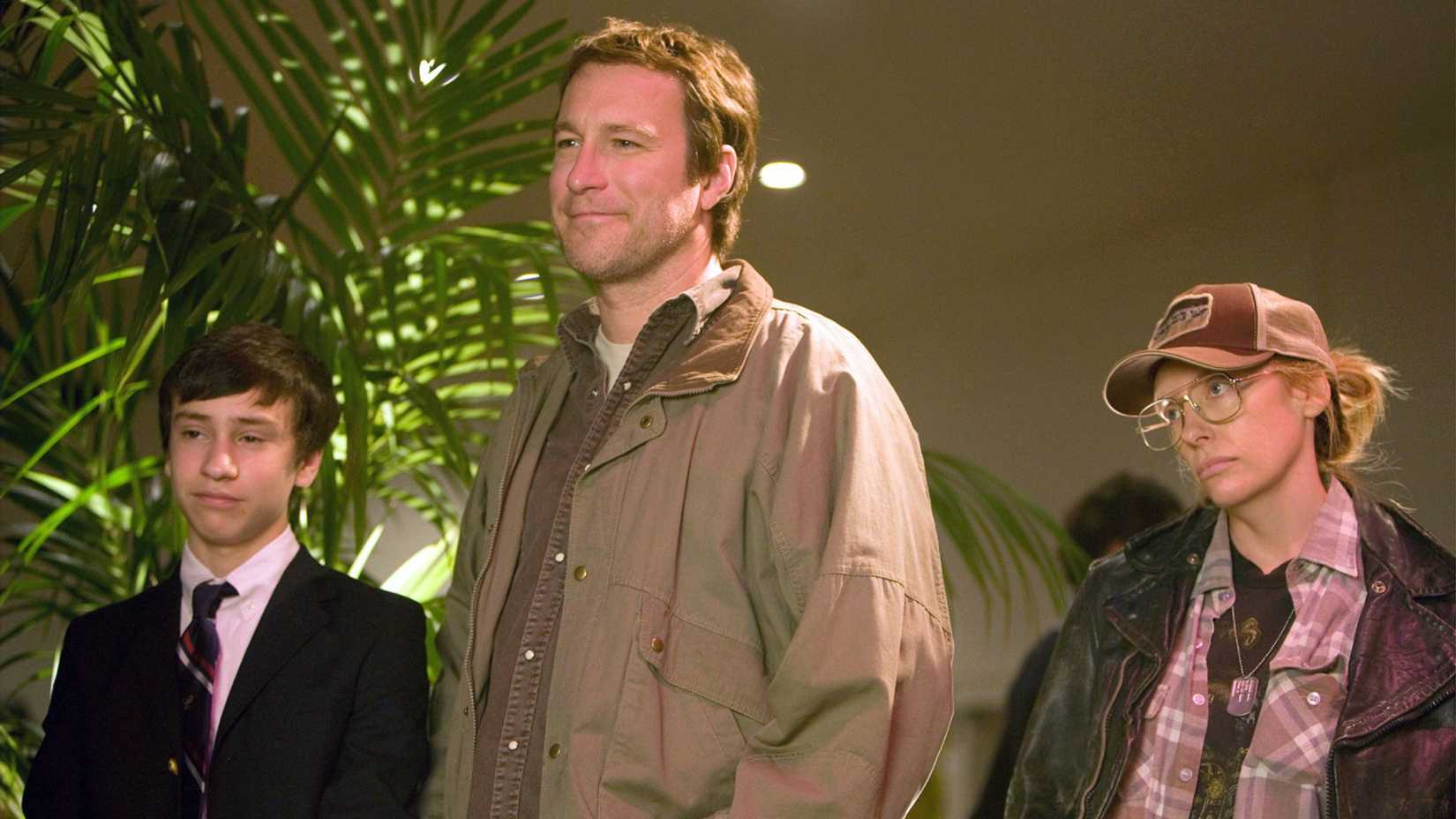 Keir Gilchrist, John Corbett, and Toni Collette in United States of Tara