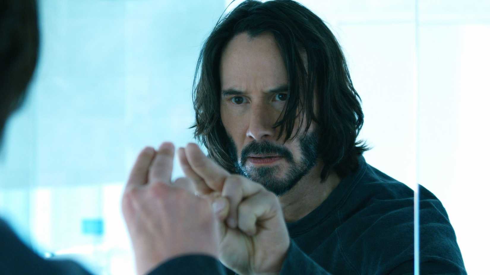 Keanu Reeves em The Matrix Resurrections