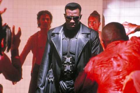 Blade Vampire Vampire Exploding Blade | ScreenRant