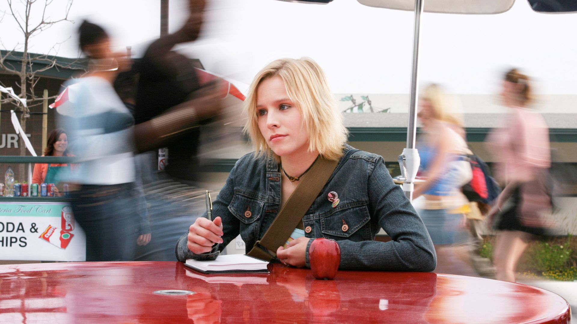 Kristen Bell as Veronica Mars.