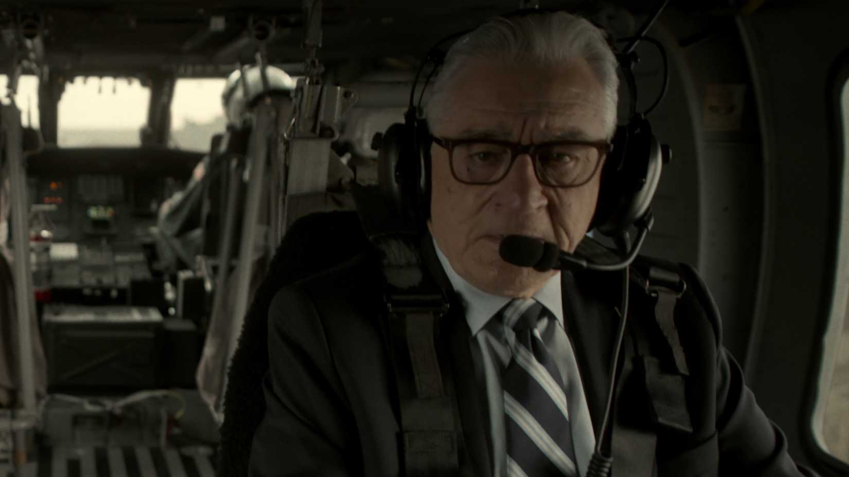 Robert De Niro como Presidente George Mullen em Zero Day