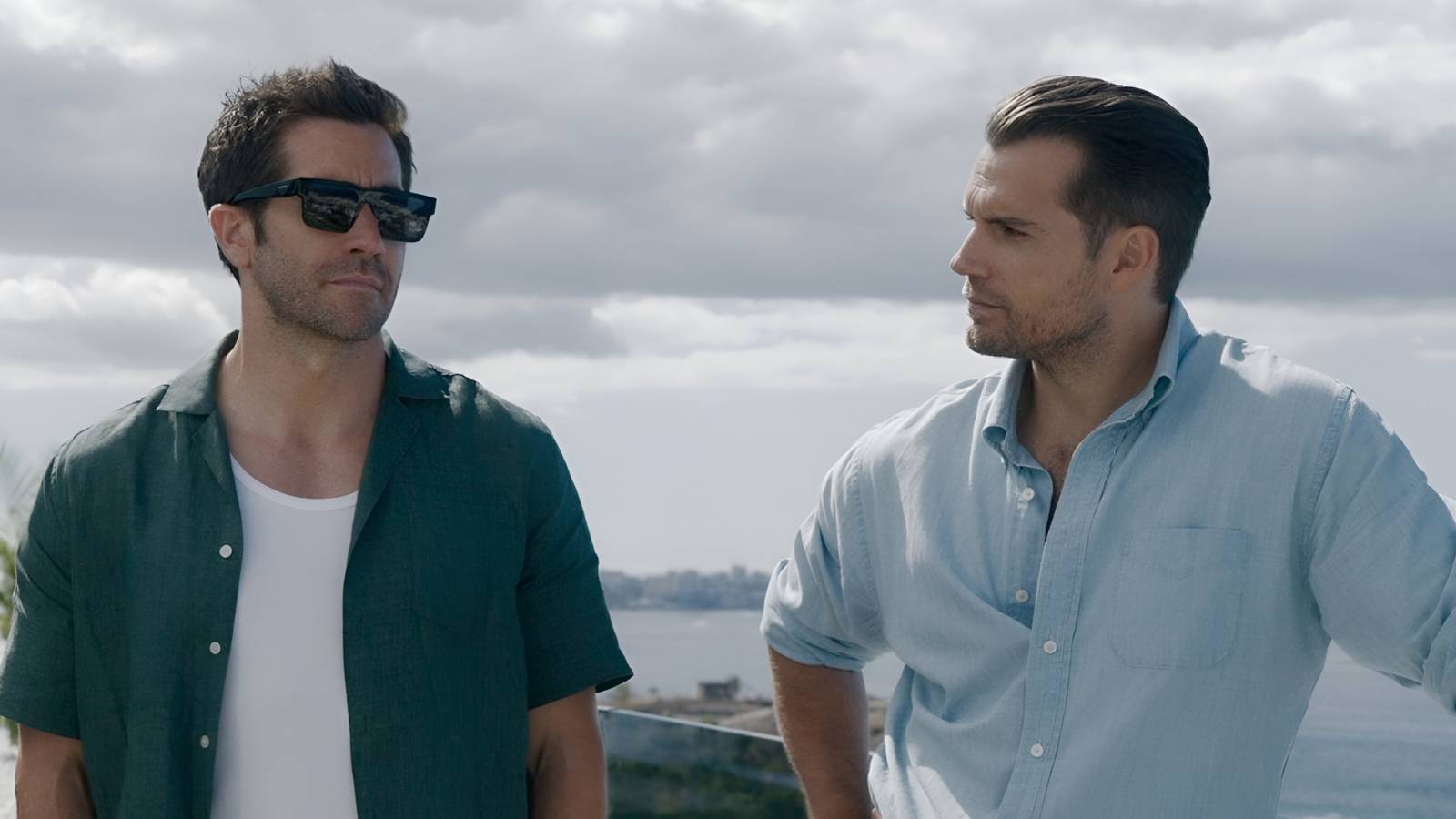 Guy Ritchie’s New Henry Cavill & Jake Gyllenhaal Movie Can Make Up For 3 Box Office Failures