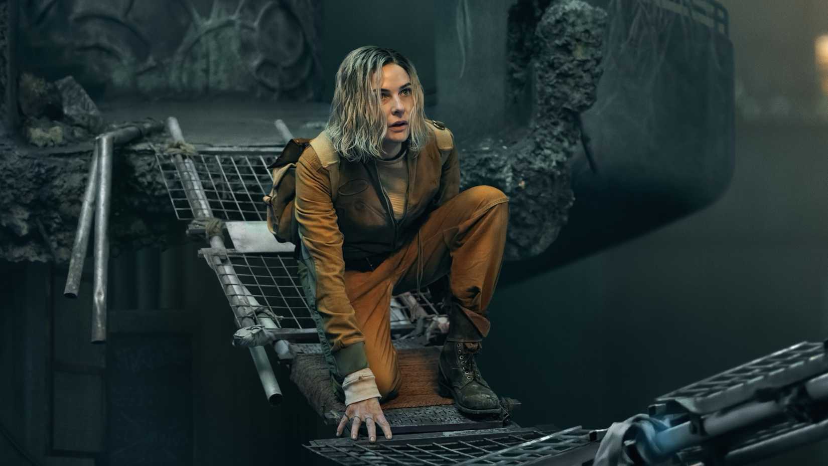 12 Post-Apocalyptic TV Shows, Ranked By How Much You’d Want To Live In What’s Left Of The World 3 Rebecca Ferguson as Juliette in Silo