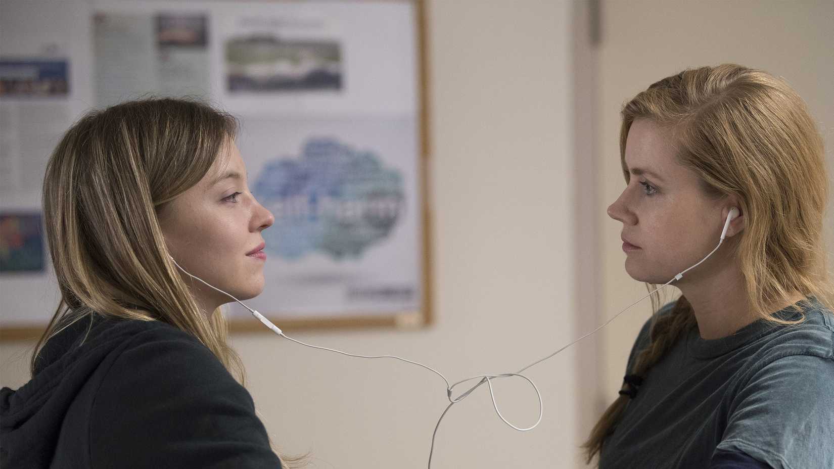 Alice Sydney Sweeney Sharp Objects Amy Adams