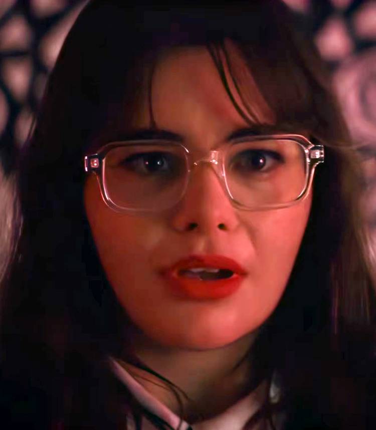 Barbie Ferreira's Grace looking surprised in Mile End Kicks