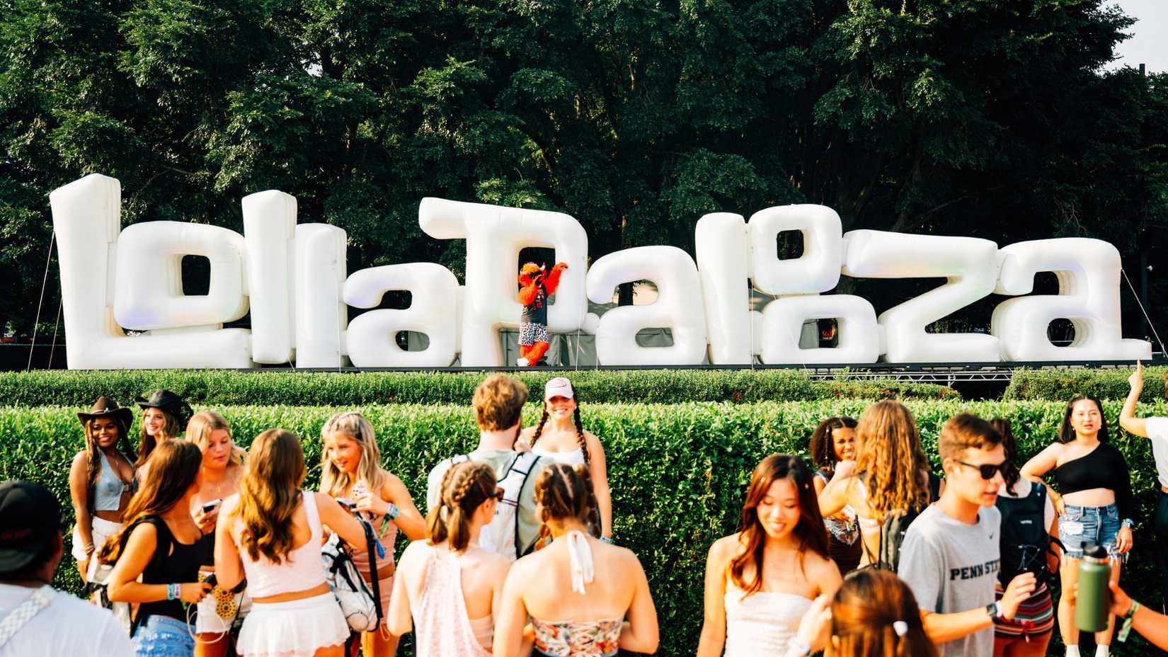 BennyTheBullbyCharlesReaganforLollapalooza2025DSC_1333