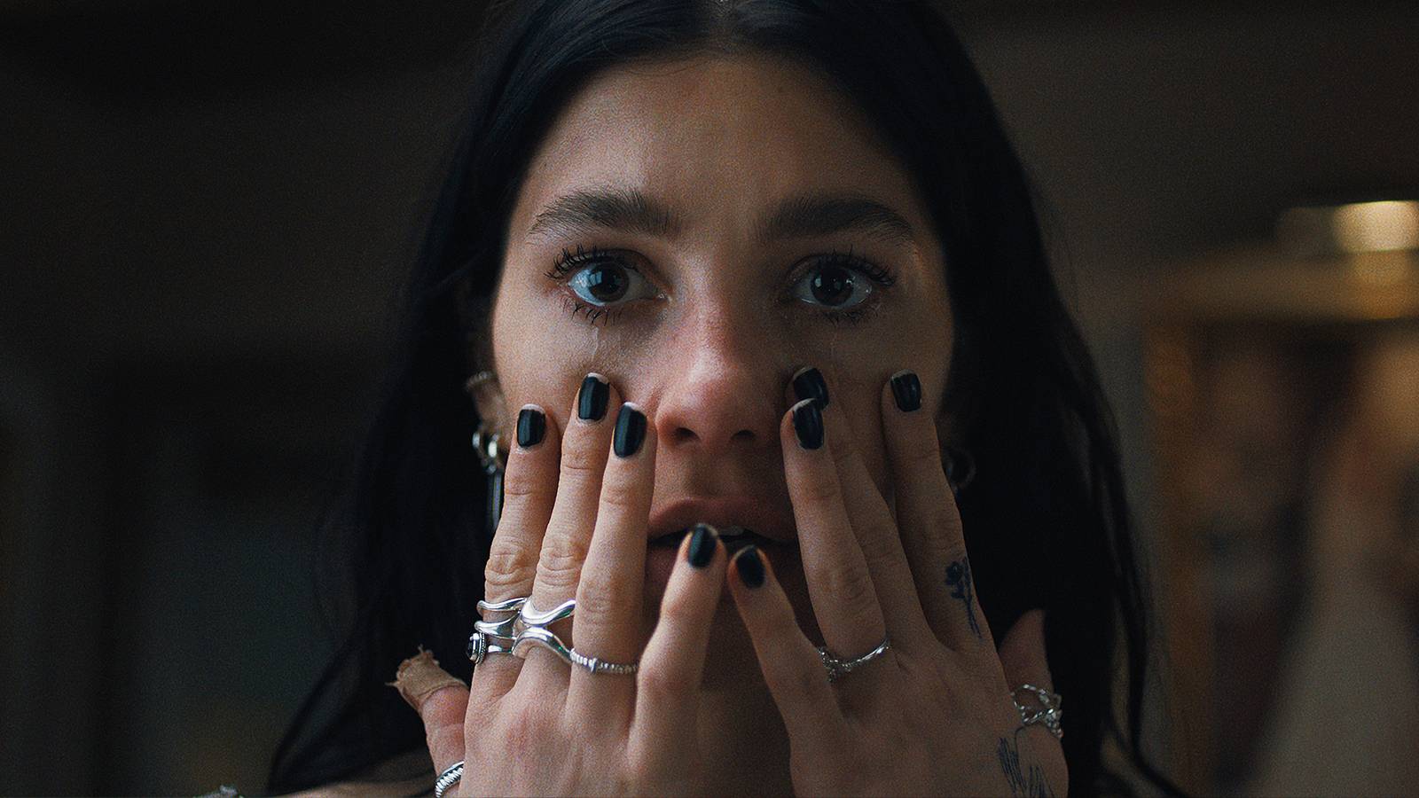 Netflix’s 8-Part Psychological Thriller Is Its Best New Show To Binge This Weekend