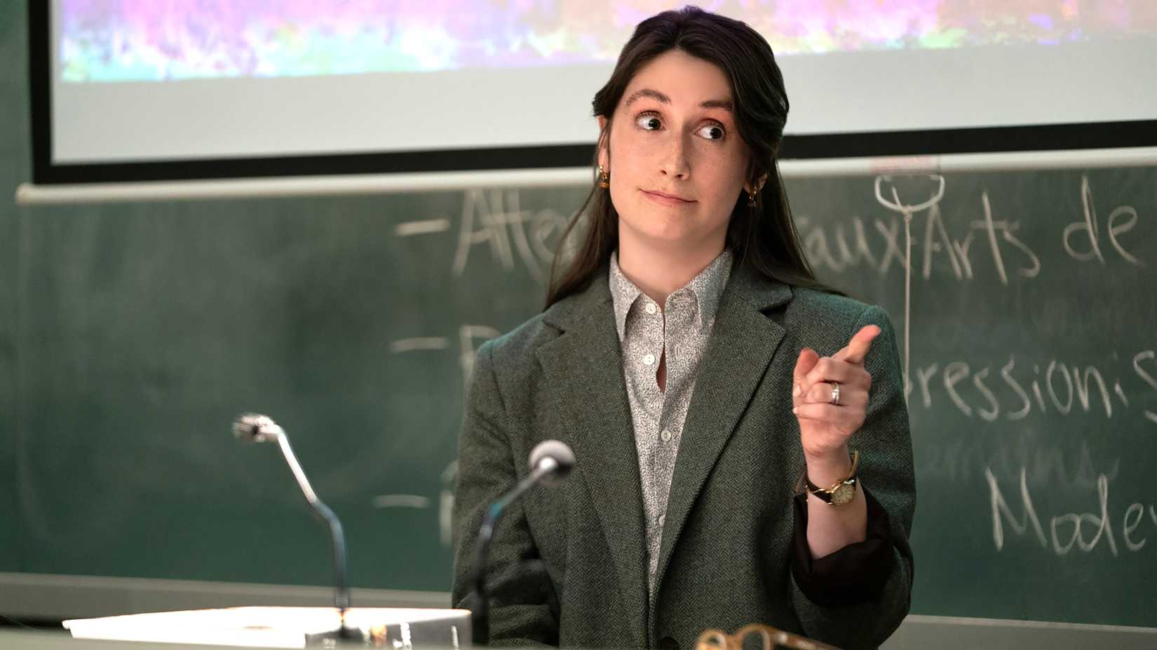 Charly Clive em cena da série Rooster