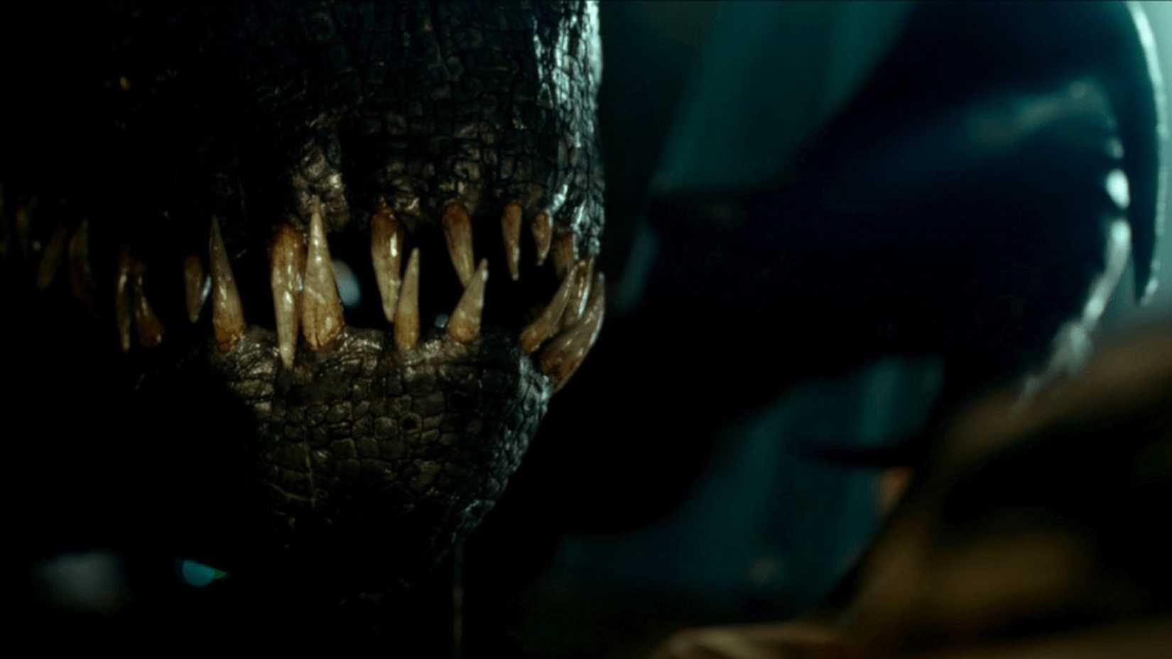 Close-up dos dentes do Indoraptor em Jurassic World: Reino Ameaçado