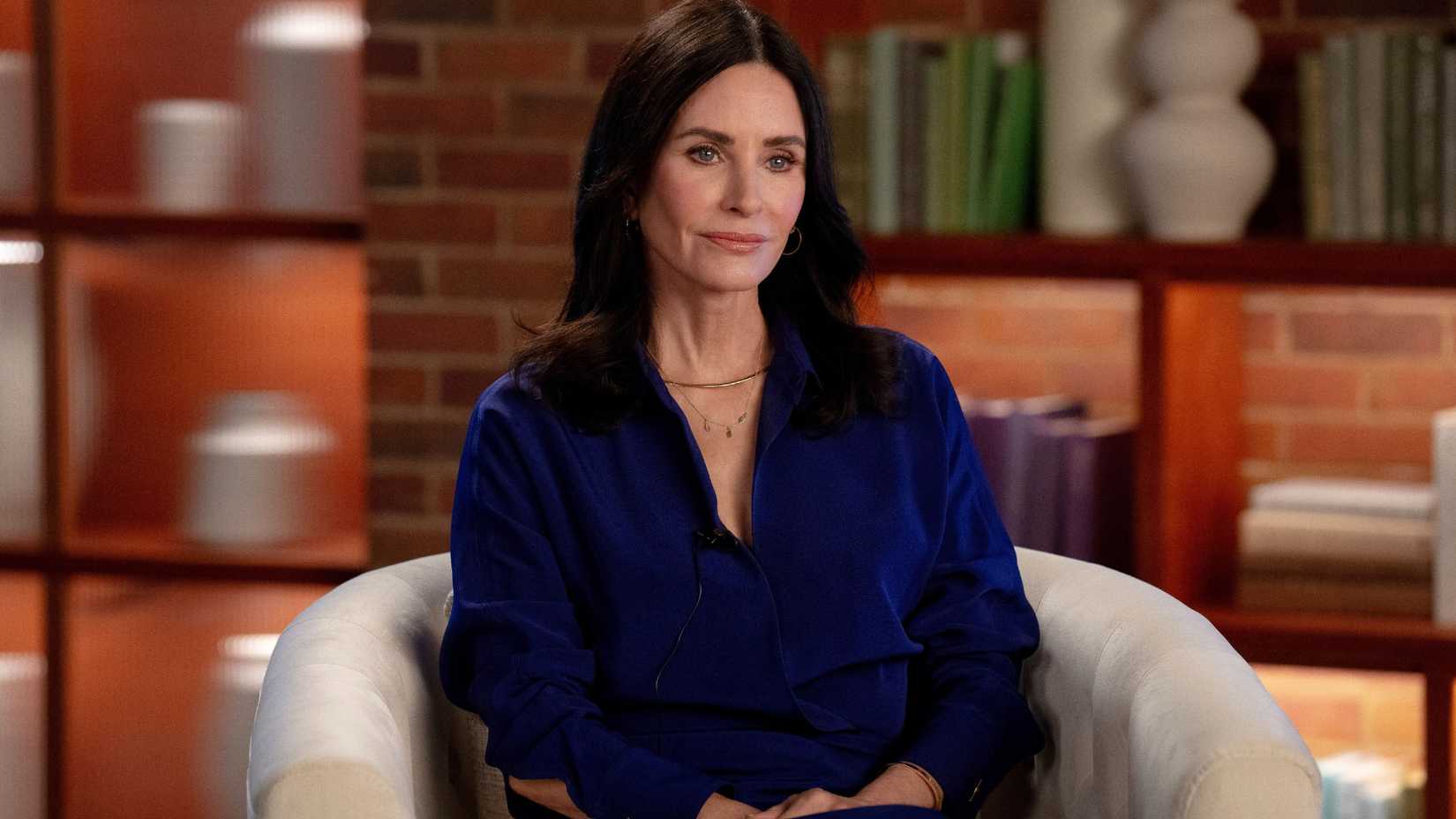 Courteney Cox como Gale Weathers em Scream 7