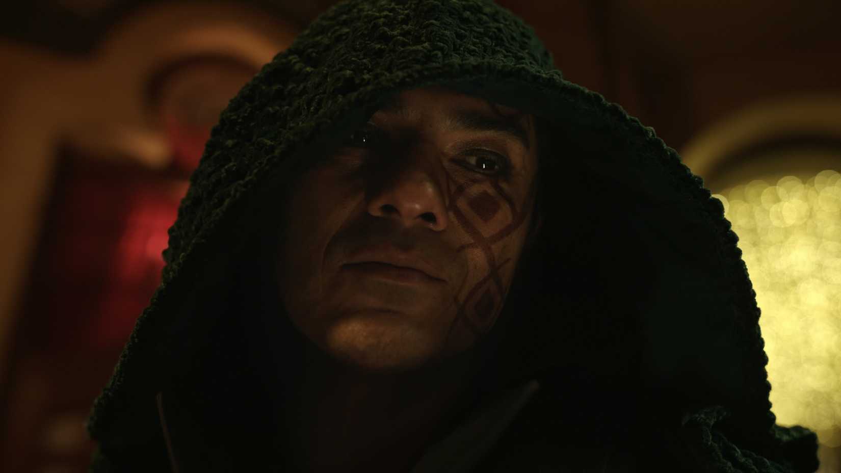 Dragão observa Smoker em One Piece temporada 2