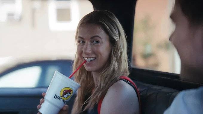 Iliza Shlesinger's Chasing Summer Blends Comedy With Emotional Depth