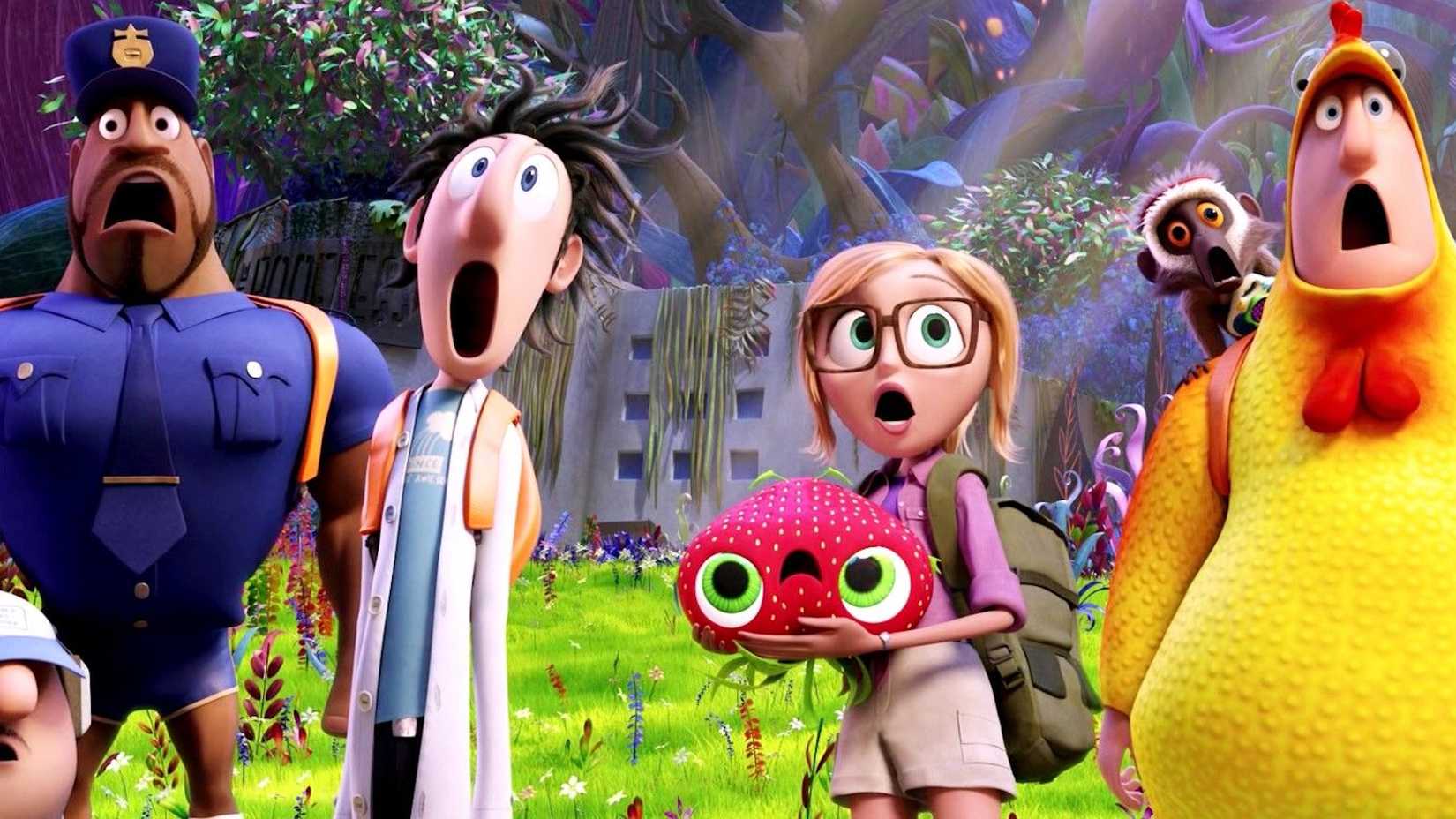 Flint Lockwood, Sam Sparks, Brent e Earl com um morango parecendo chocados em Cloudy with a Chance of Meatballs 2