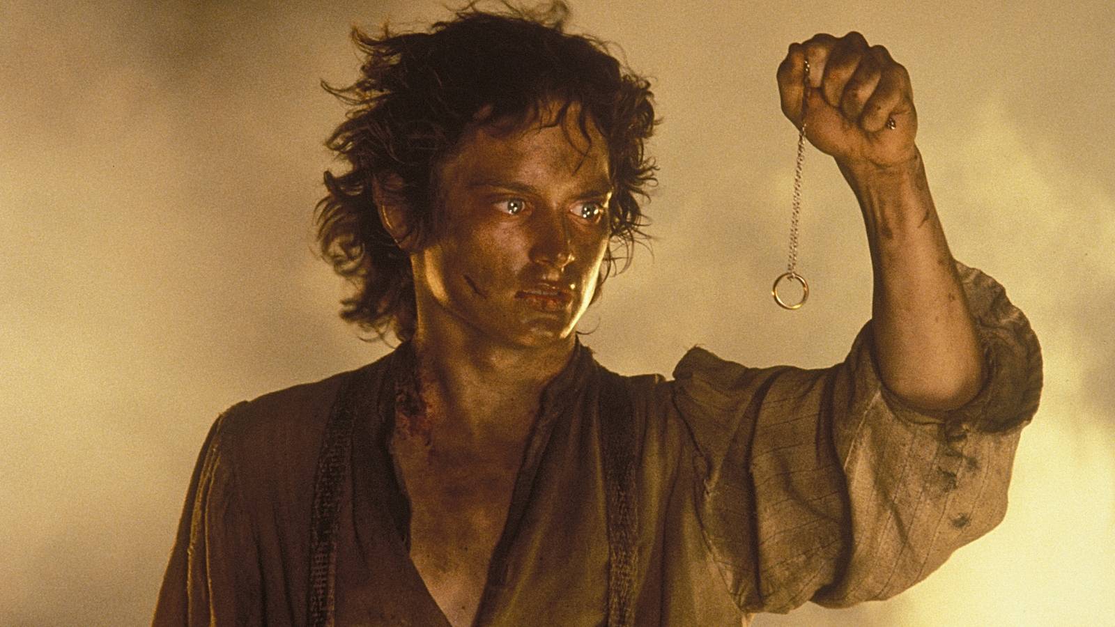 5 Lord Of The Rings Weapons Stronger Than The One Ring, Ranked
