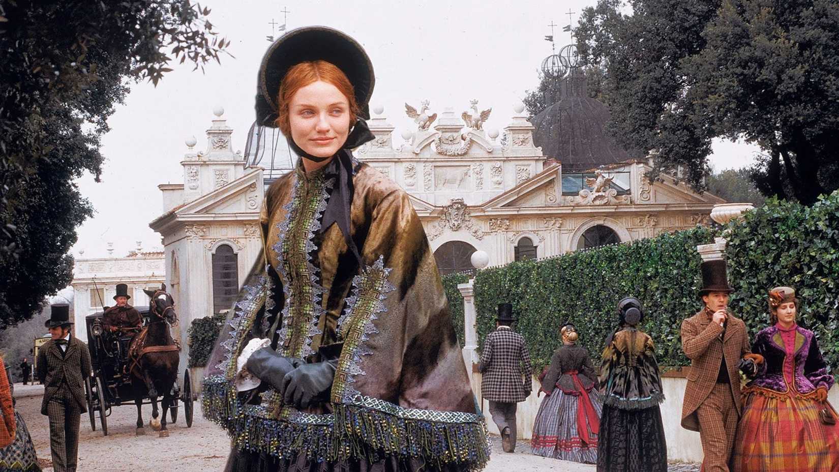 10 Great Actors Who Were Wildly Miscast In Big Movies 5 Cameron Diaz looks on in Gangs of New York