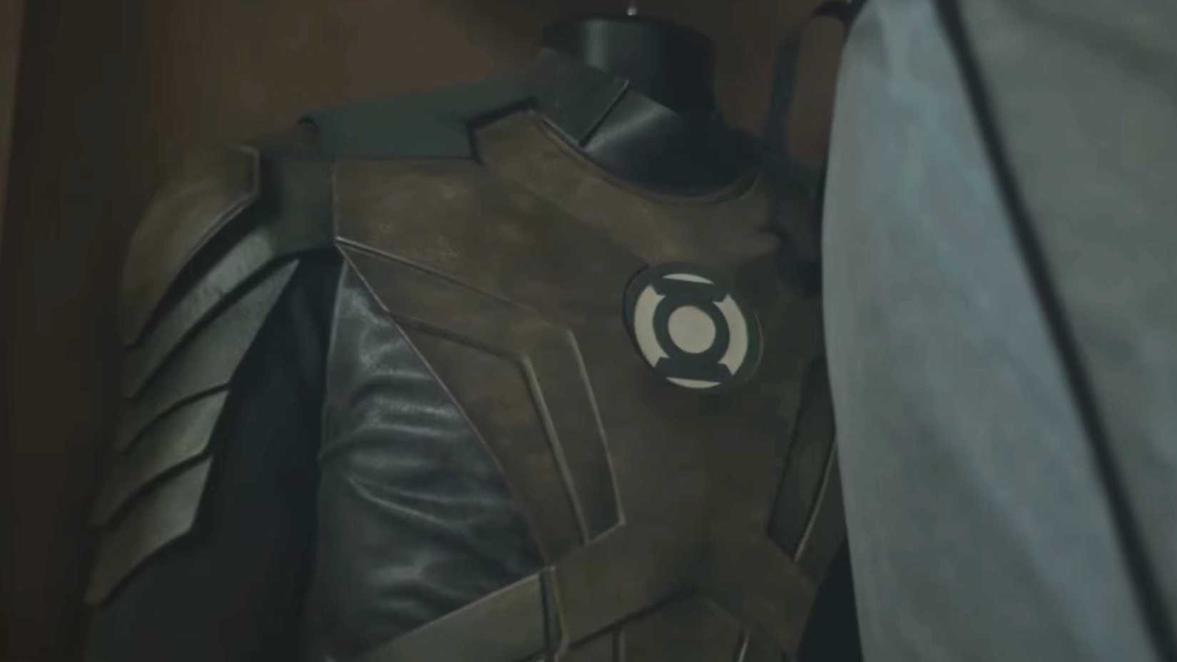 Uniforme do Lanterna Verde no trailer de Lanterns