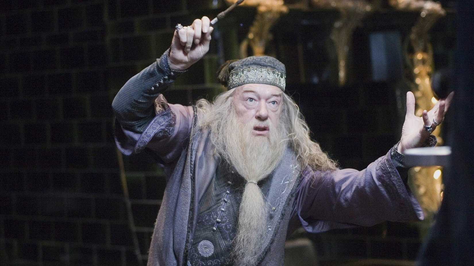 Harry Potter, i professori più potenti di Hogwarts: chi domina davvero la magia