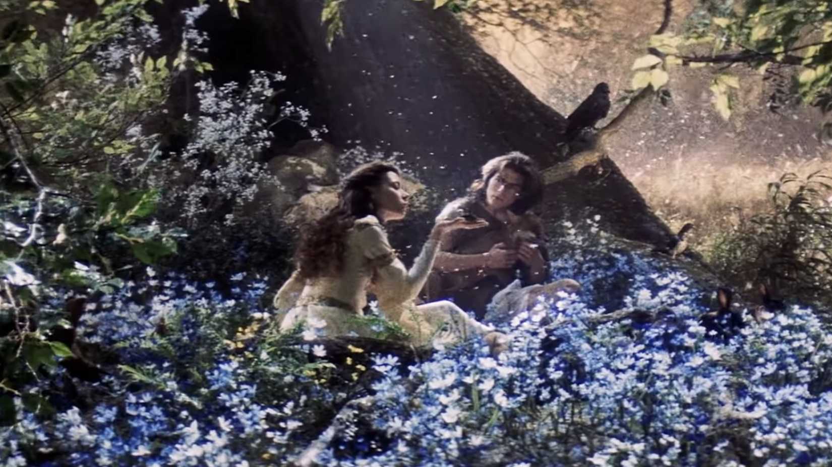 Tom Cruise como Jack ensinando Lily a falar com animais em A Lenda